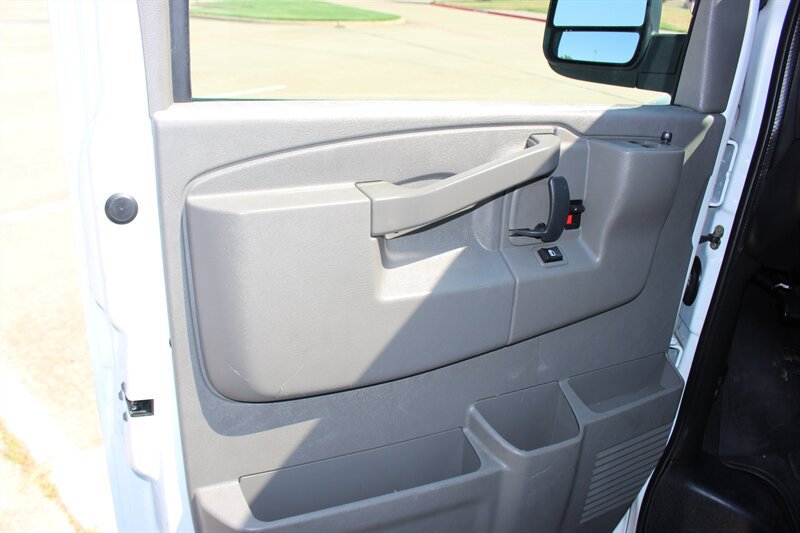 Used 2020 Chevrolet Express 3500 LT w/ LT Preferred Equipment Group RWD image 25