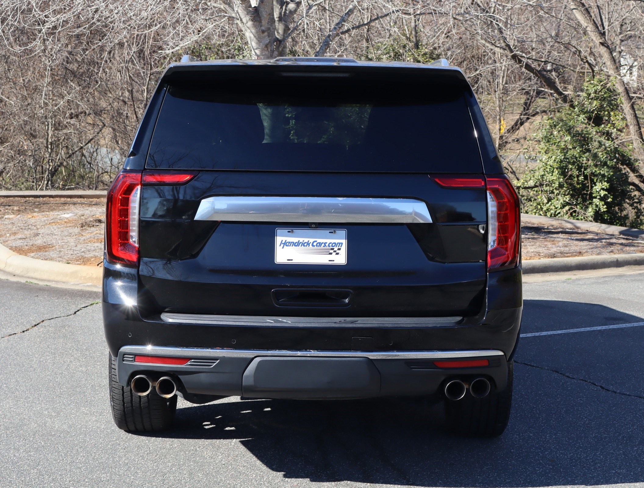 Used 2023 GMC Yukon XL Denali AWD/4WD image 8