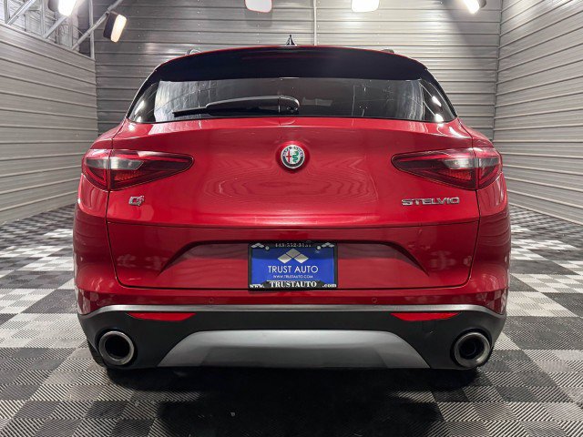 Used 2018 Alfa Romeo Stelvio Ti Sport image 6