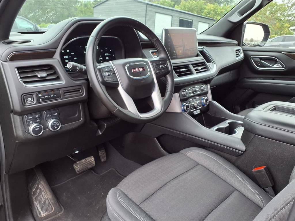 Used 2024 GMC Yukon XL SLE image 22