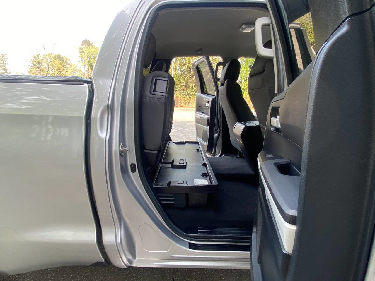 Used 2014 Toyota Tundra SR5 w/ SR5 Upgrade Package image 46