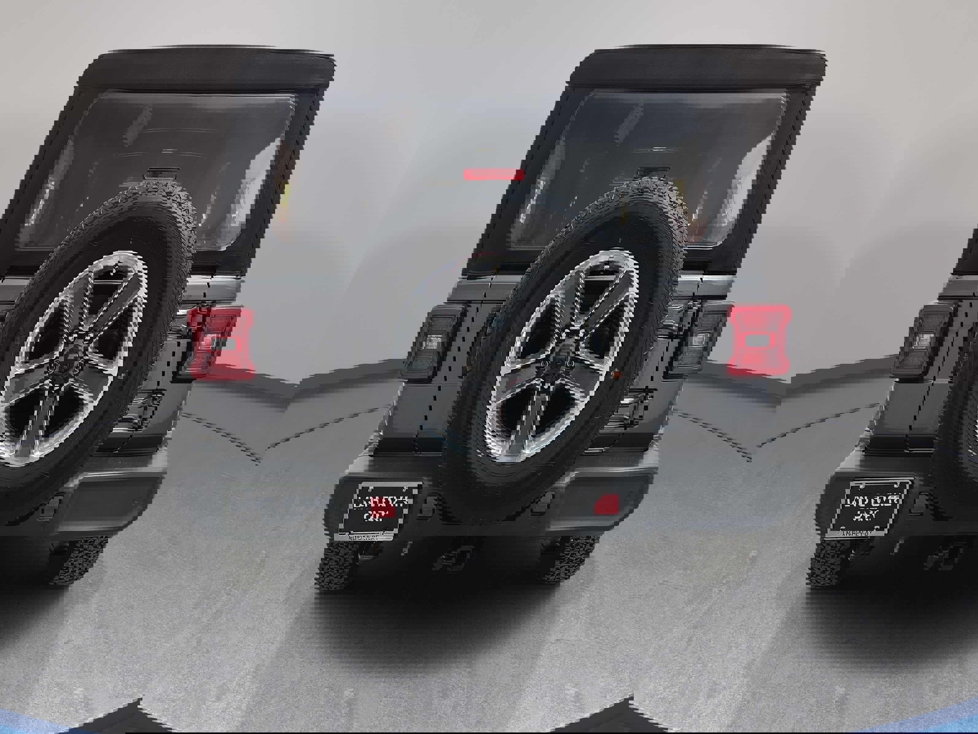 Used 2021 Jeep Wrangler Unlimited Sahara image 6