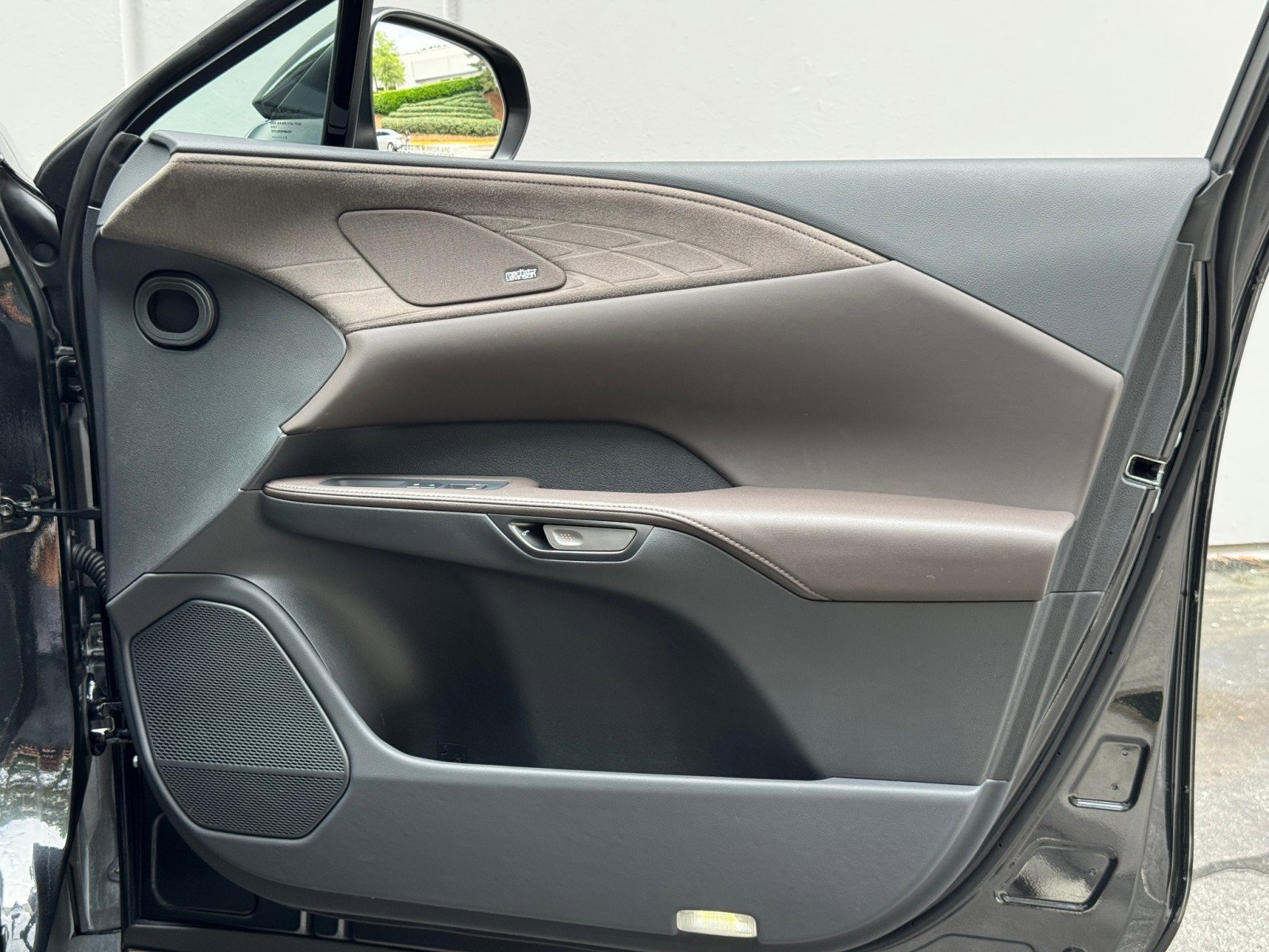 Used 2023 Lexus RX 350 w/ Luxury Package image 47