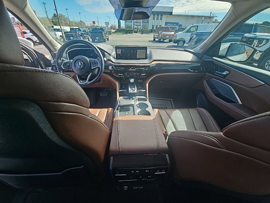 Used 2023 Acura MDX SH-AWD w/ Technology Package image 18