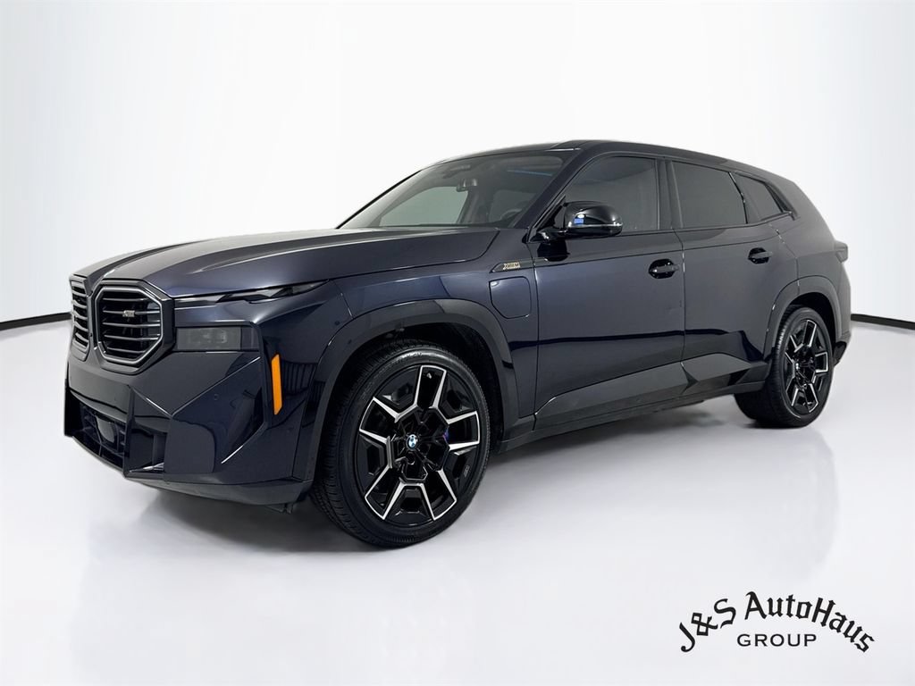 Used 2023 BMW XM AWD/4WD image 3