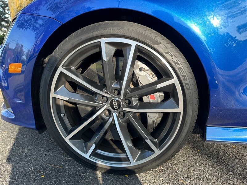 Used 2018 Audi RS 7 Performance AWD/4WD image 37