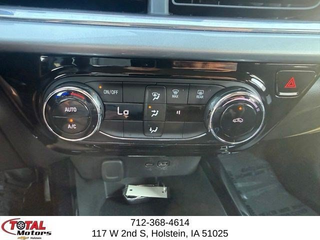 Used 2024 Chevrolet Trax LT FWD image 21