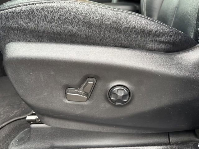 Used 2021 Chrysler Pacifica Touring w/ S Appearance Package image 27