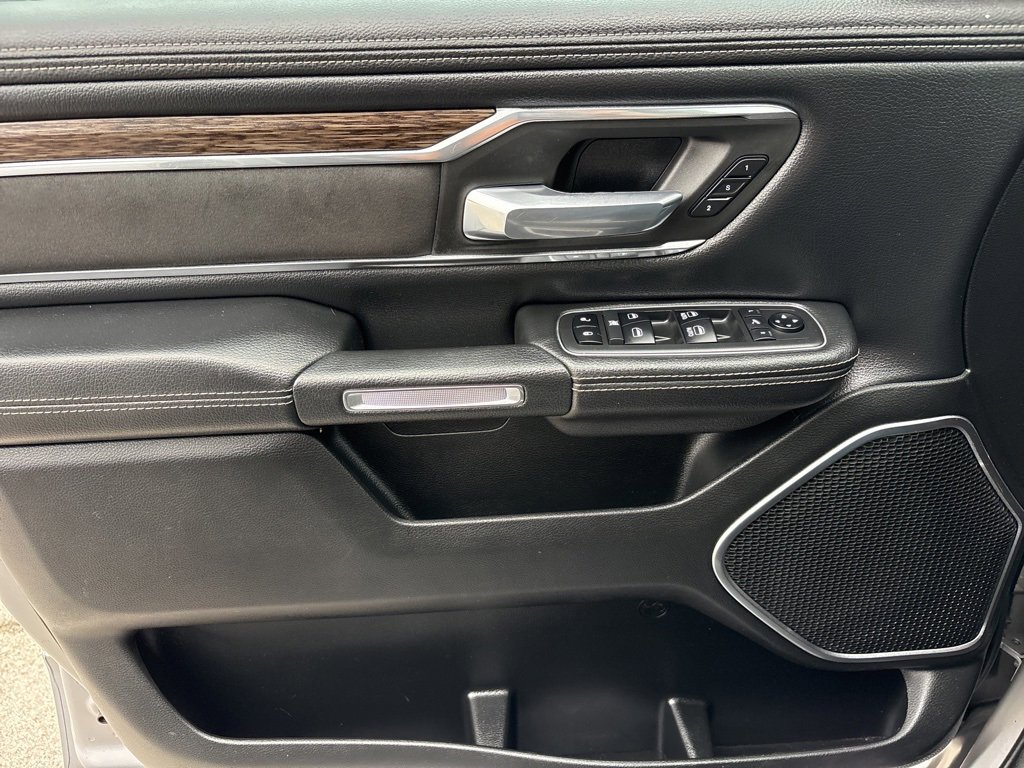 Used 2019 RAM 1500 Laramie image 31