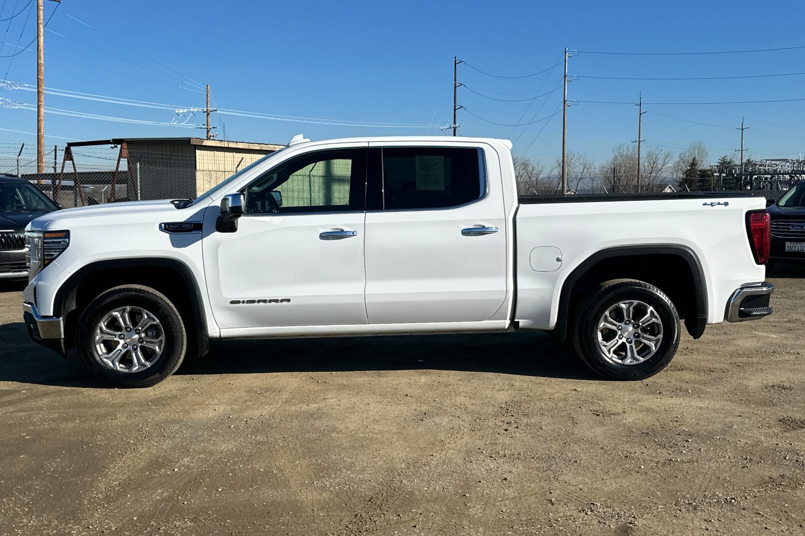 Used 2024 GMC Sierra 1500 SLT image 8