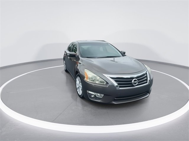 Used 2015 Nissan Altima 2.5 SV w/ Convenience Package image 3