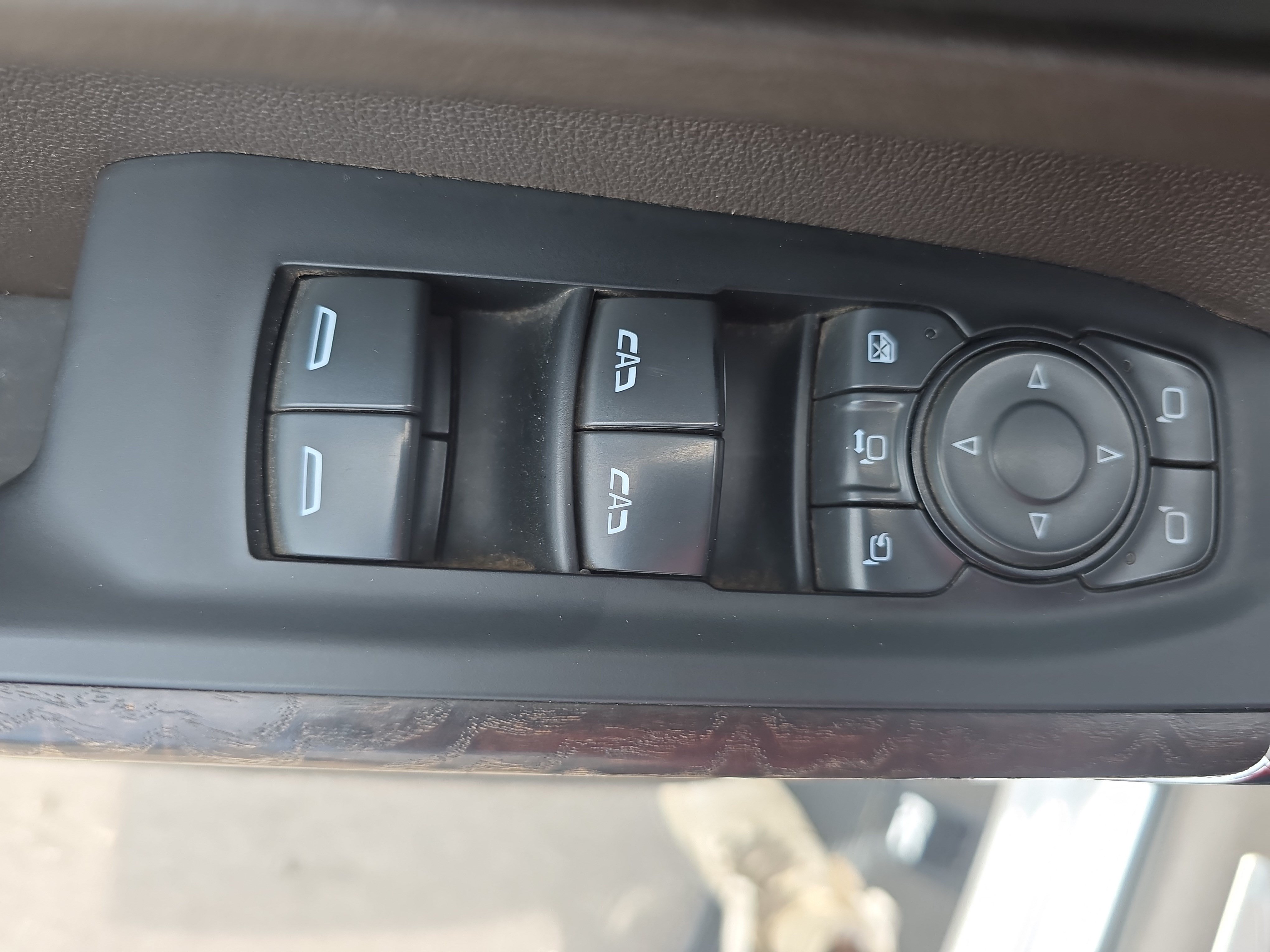 Used 2023 GMC Sierra 2500 Denali w/ Denali Ultimate Package AWD/4WD image 27