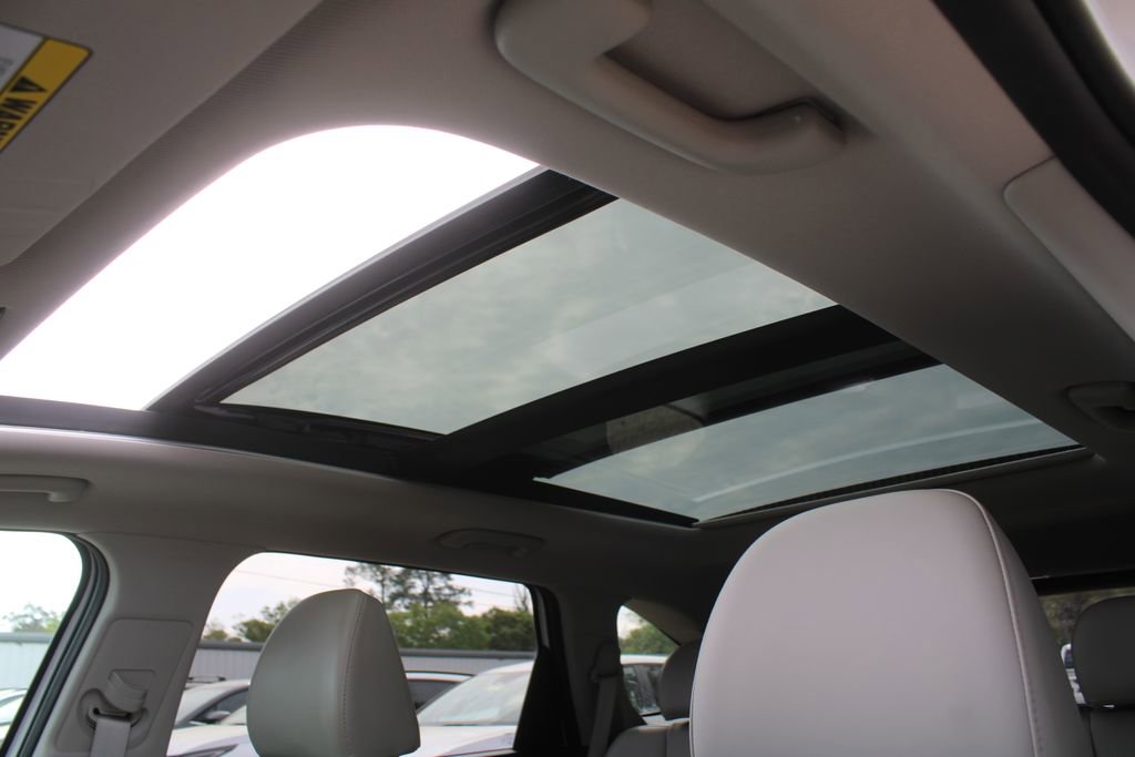 Certified 2025 Kia Sorento S w/ Panoramic Sunroof Package FWD image 61