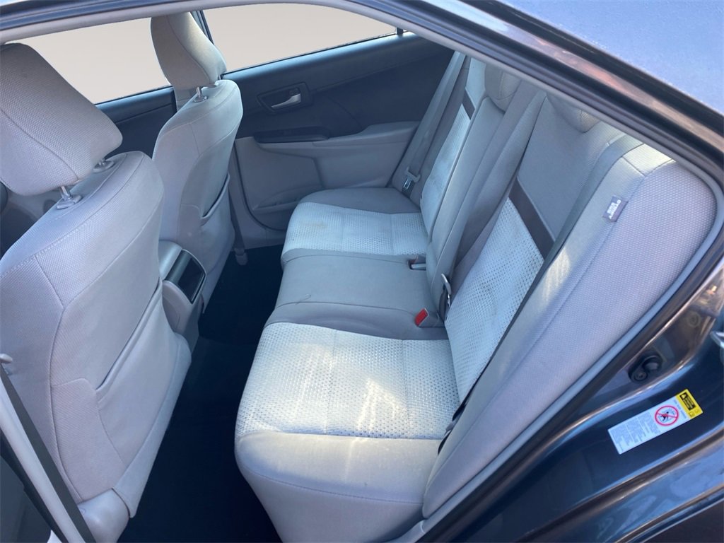 Used 2014 Toyota Camry LE image 8