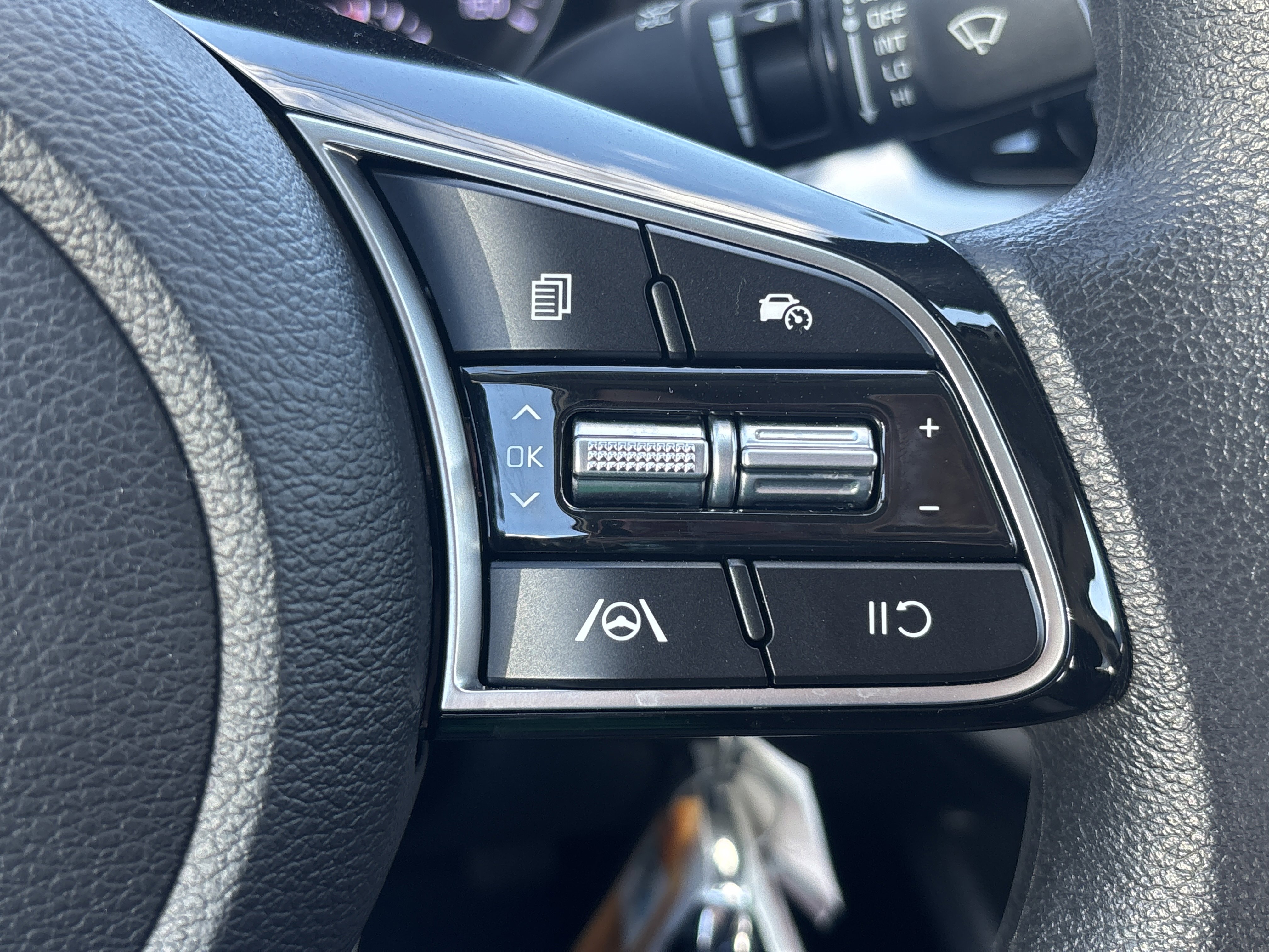 Used 2024 Kia Forte LXS w/ LXS Technology Package image 15