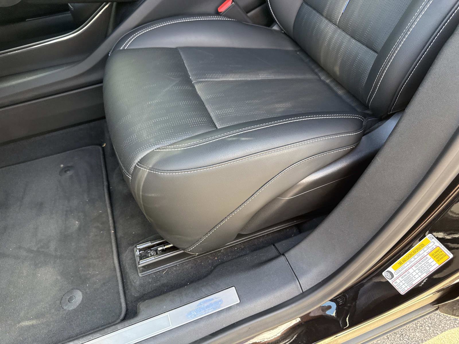 Used 2025 Cadillac Lyriq Luxury image 21