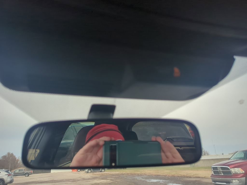 Used 2022 Mitsubishi Outlander SE image 52