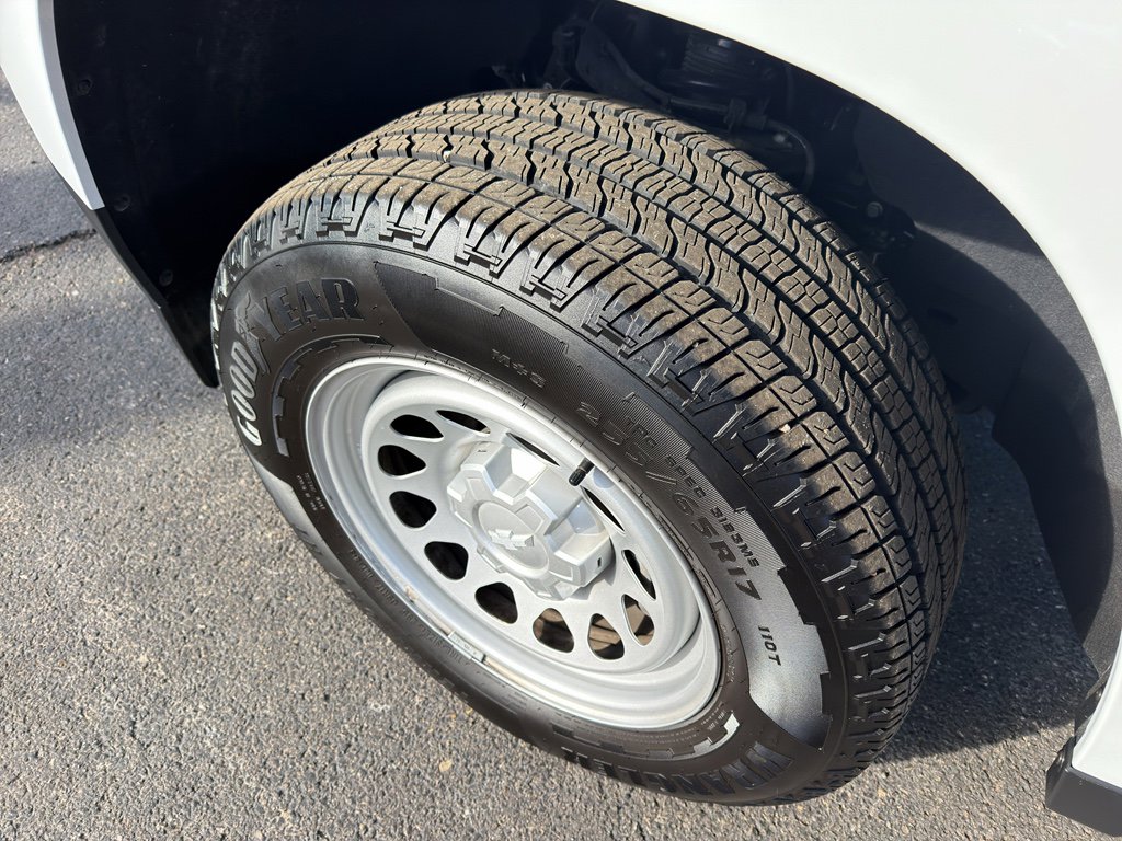 Used 2024 Chevrolet Colorado W/T w/ Advanced Trailering Package image 8