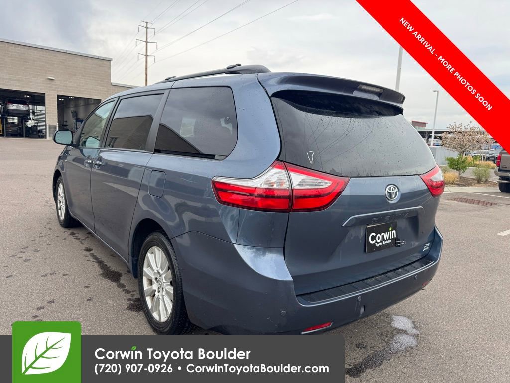 Used 2017 Toyota Sienna XLE w/ XLE Navigation Package image 5