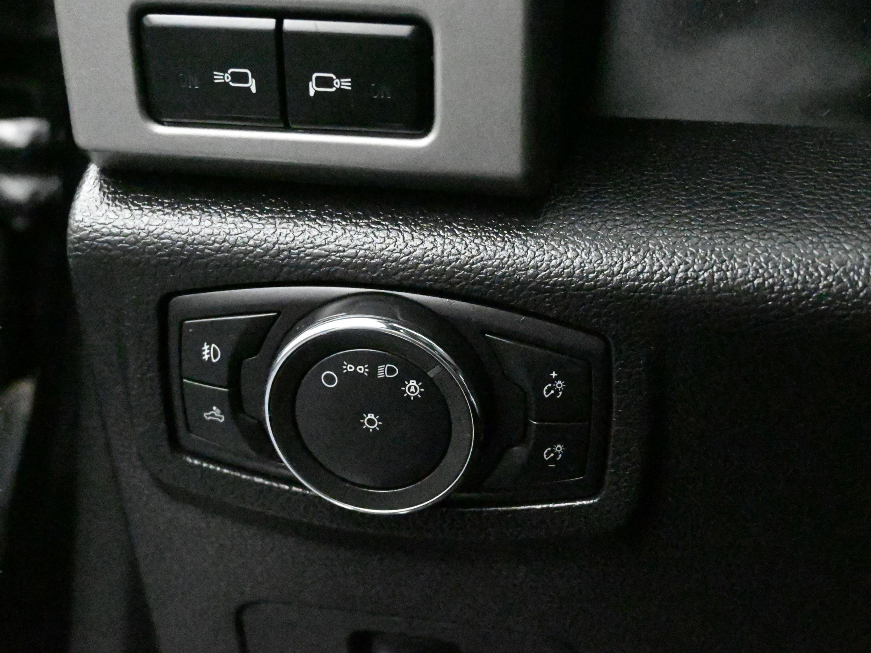 Used 2018 Ford F250 Lariat w/ Lariat Value Package image 21