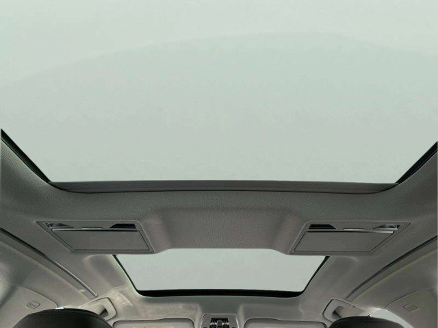 Certified 2022 Audi A8 L 3.0T AWD/4WD image 17