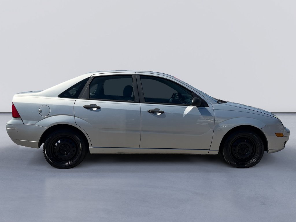 Used 2007 Ford Focus S FWD image 2