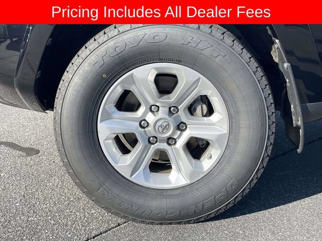 Used 2020 Toyota 4Runner SR5 RWD image 9