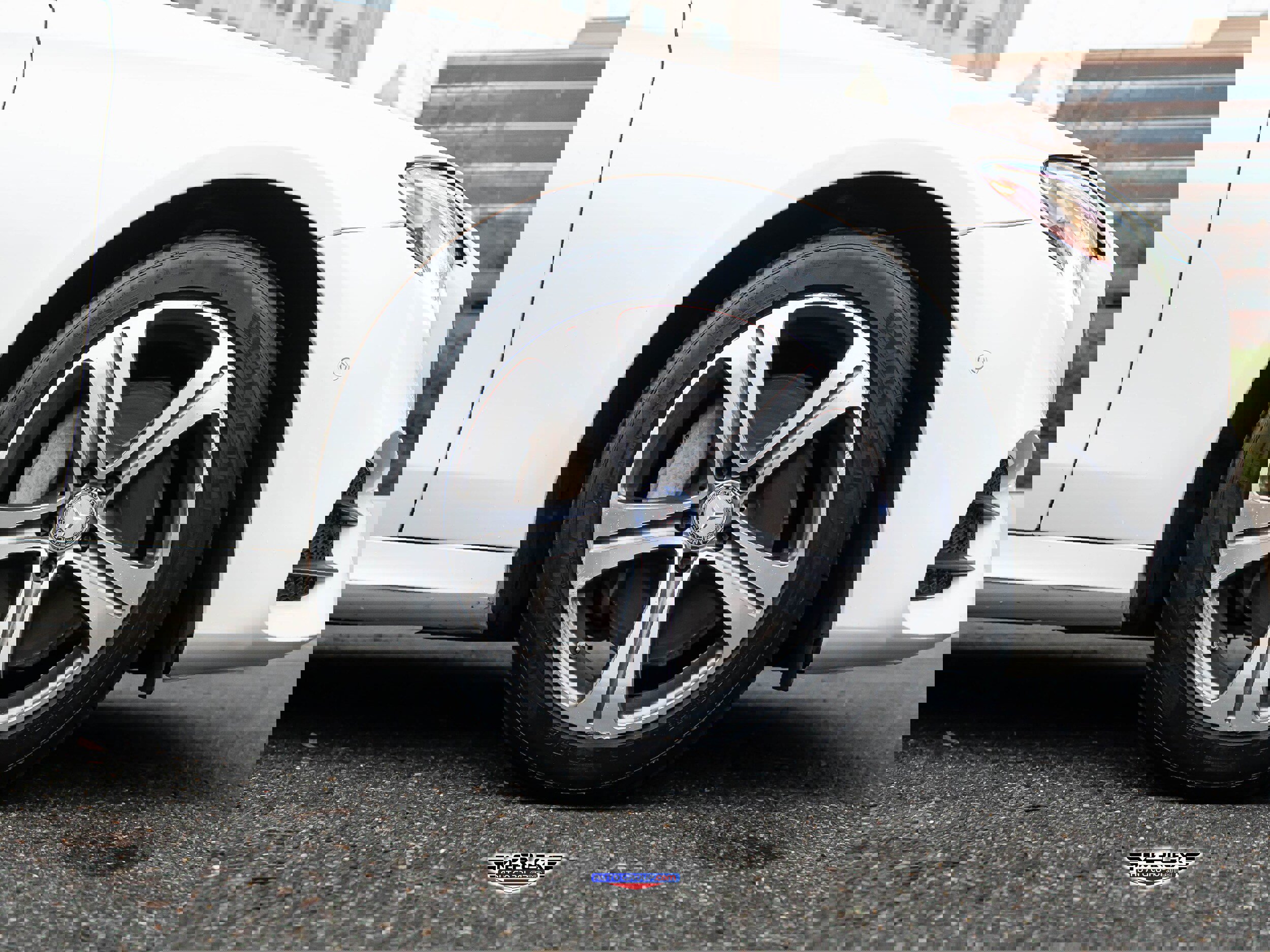 Used 2017 Mercedes-Benz E 300 300 4MATIC image 9