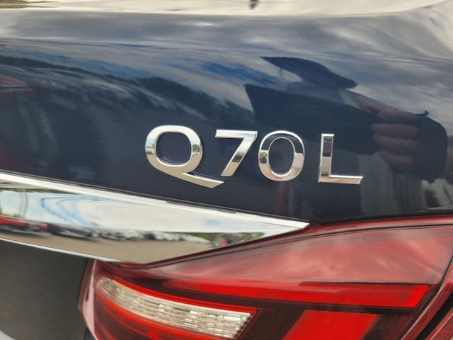 Used 2017 INFINITI Q70 L 3.7 w/ Deluxe Touring Package RWD image 7