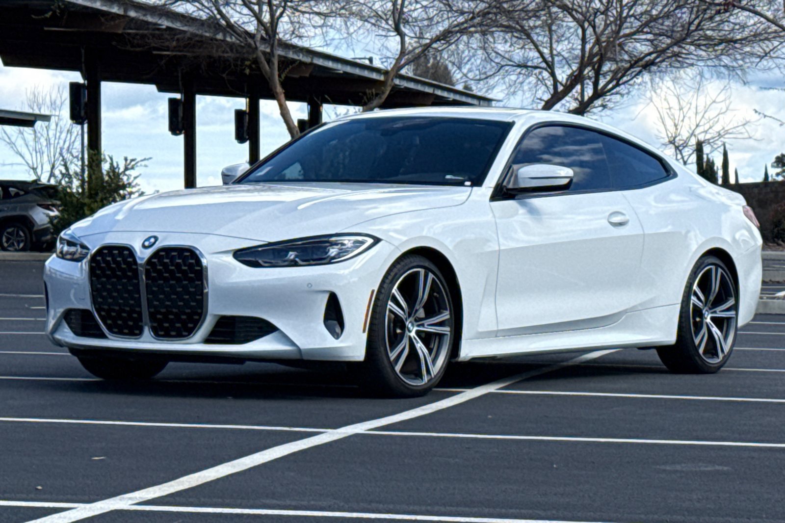 Used 2023 BMW 430i Coupe w/ Convenience Package image 9