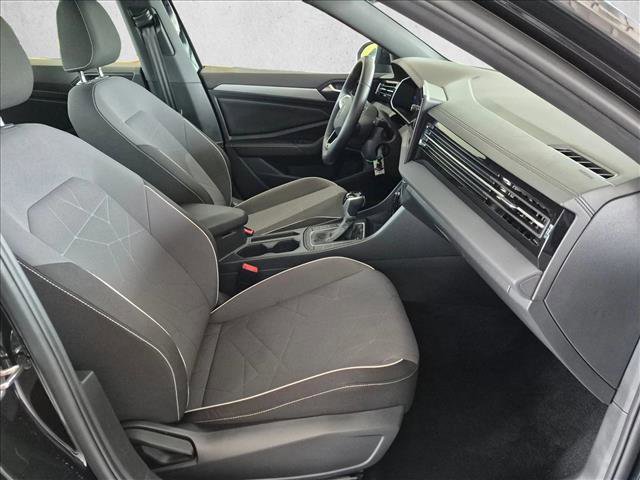 Used 2025 Volkswagen Jetta Sport image 21