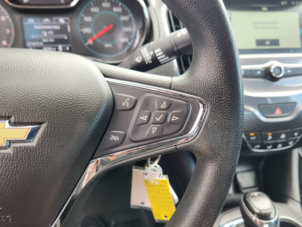 Used 2018 Chevrolet Cruze LT FWD image 18