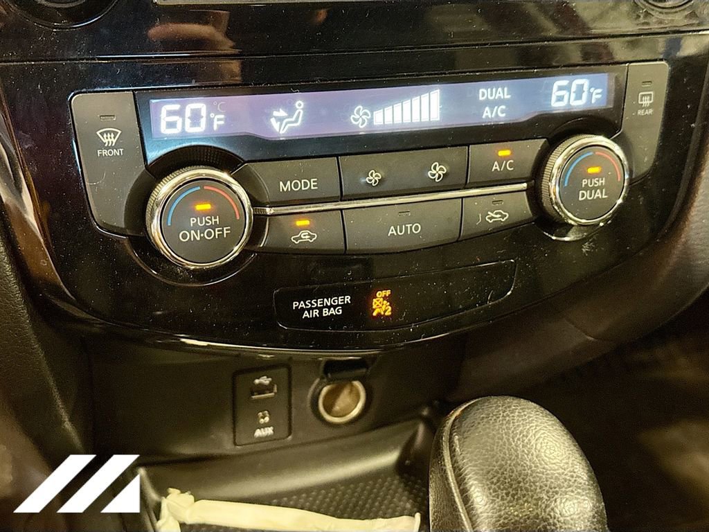 Used 2015 Nissan Rogue SL w/ SL Premium Package AWD/4WD image 18
