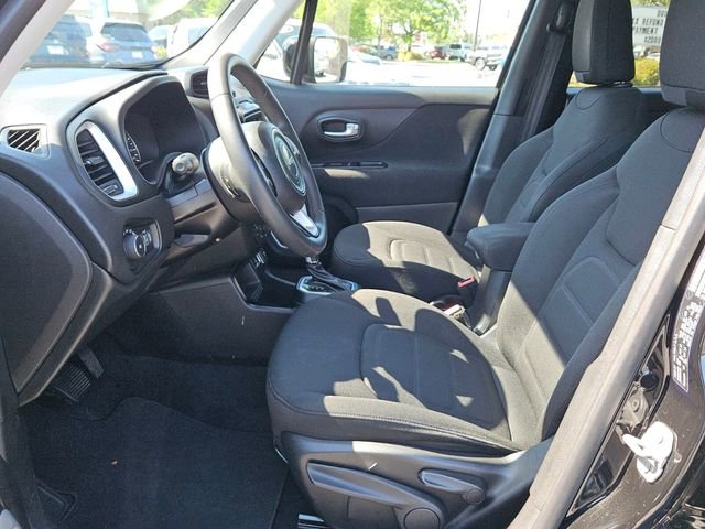 Used 2018 Jeep Renegade Latitude FWD image 10