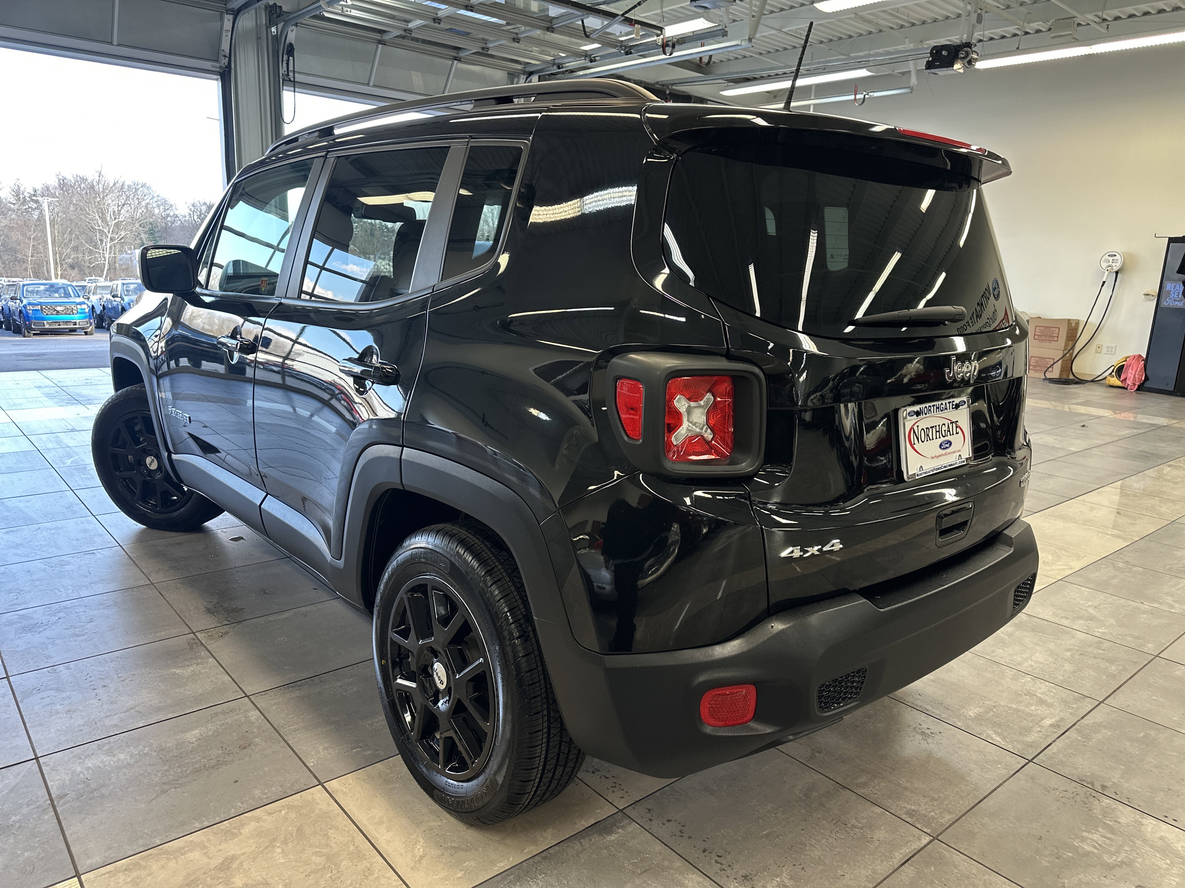 Used 2022 Jeep Renegade Latitude w/ Convenience Group image 14