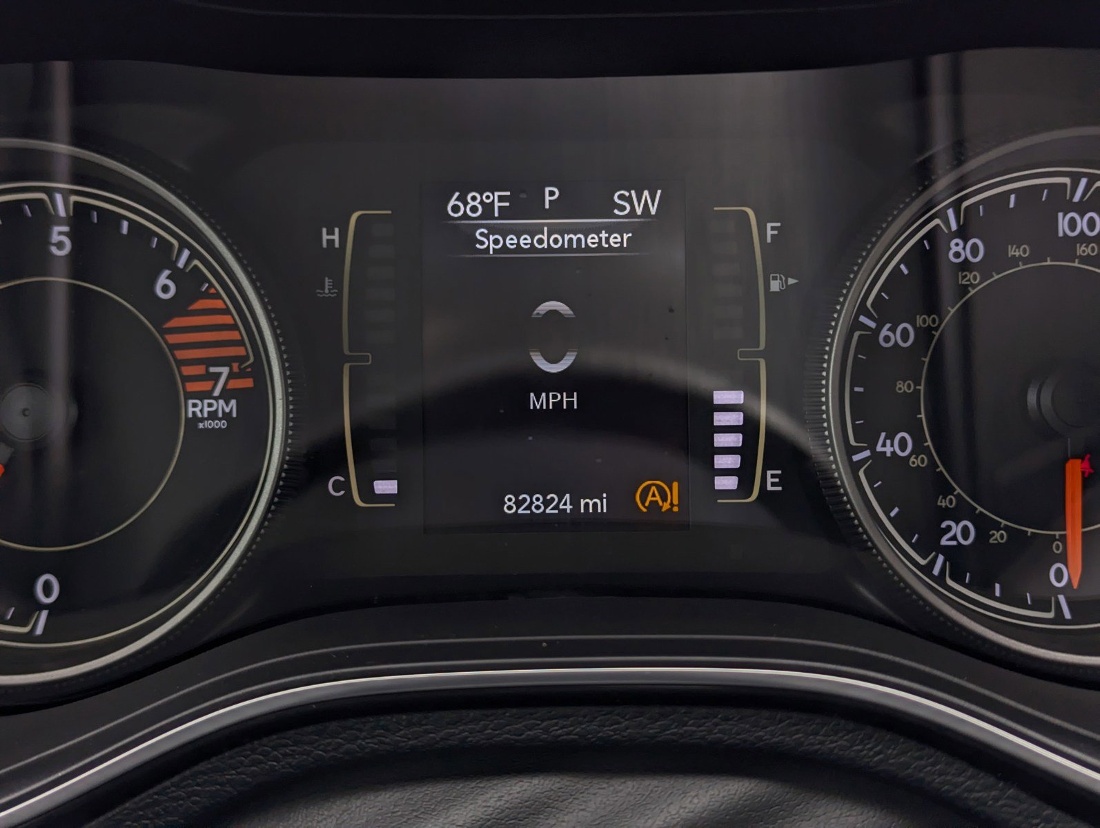 Used 2019 Jeep Cherokee Latitude Plus FWD image 12