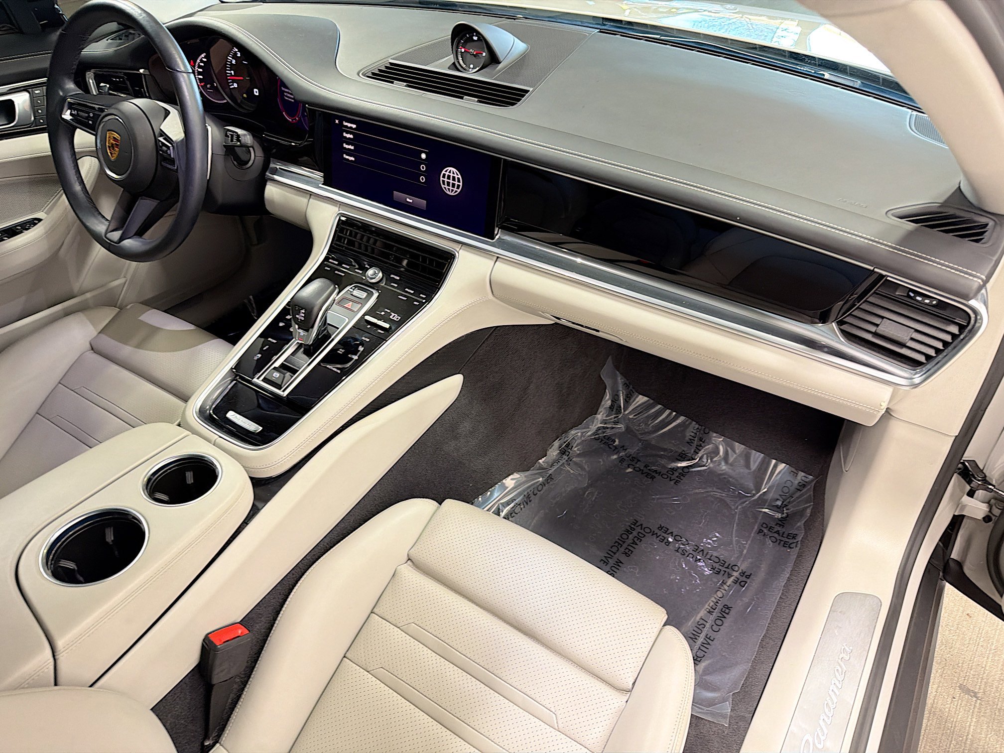 Used 2023 Porsche Panamera image 15