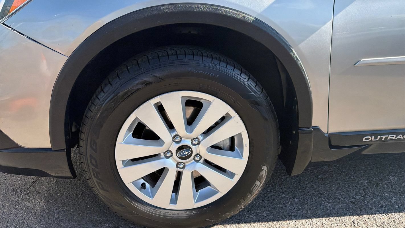 Used 2016 Subaru Outback 2.5i Premium AWD/4WD image 22