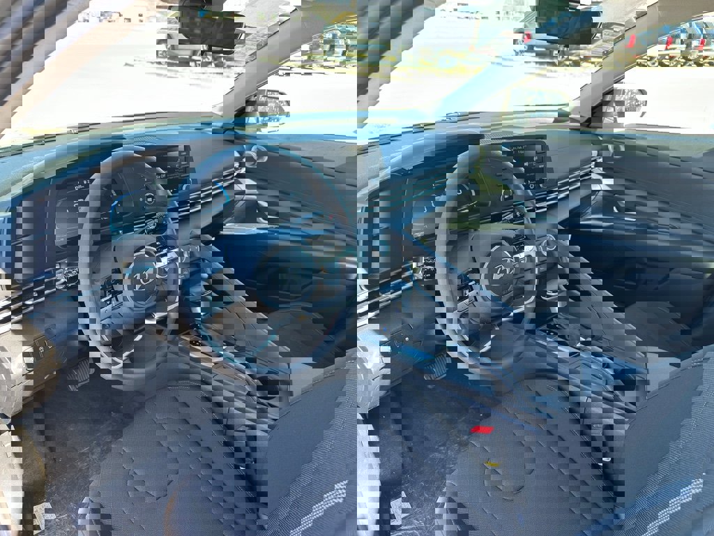 New 2026 Hyundai Elantra SE image 12