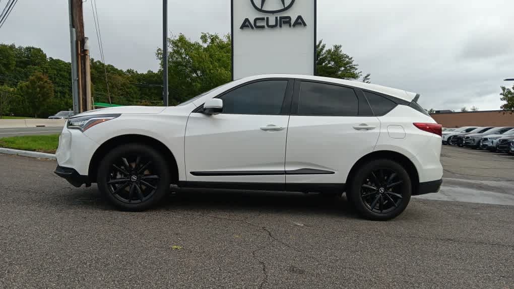 Used 2025 Acura RDX SH-AWD image 2