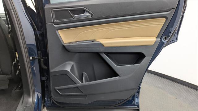 Used 2021 Volkswagen Atlas Cross Sport SEL image 19