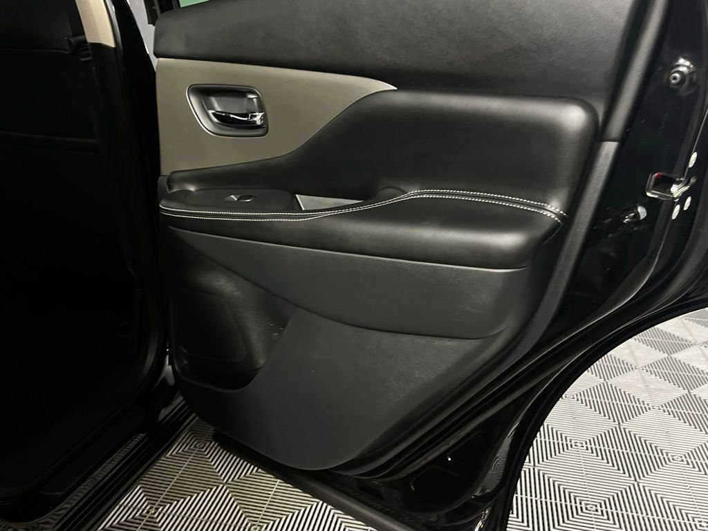 Used 2024 Nissan Murano SV image 29
