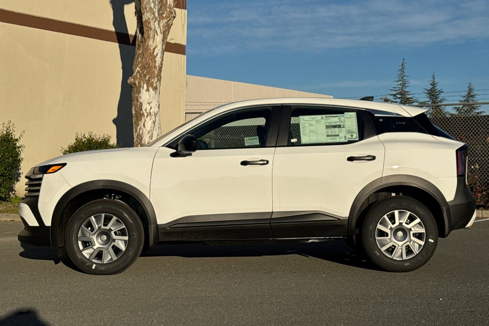 New 2026 Nissan Kicks S image 7