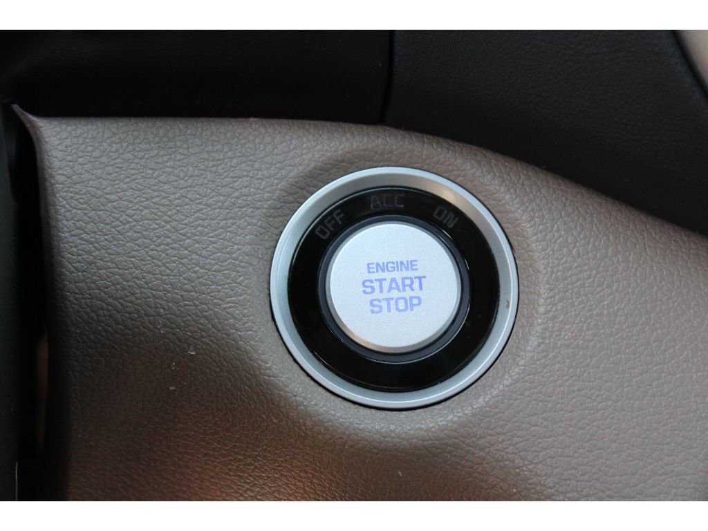 Used 2021 Hyundai Tucson Ultimate w/ Cargo Package image 24