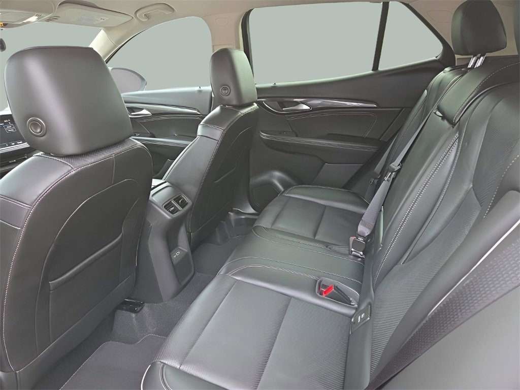 Used 2023 Buick Envision Essence image 14