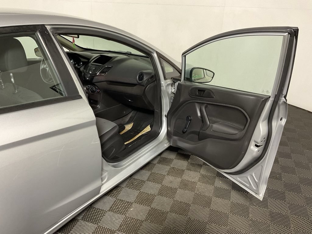 Used 2018 Ford Fiesta S FWD image 29
