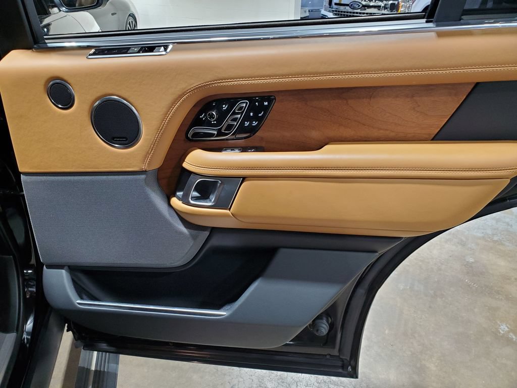 Used 2019 Land Rover Range Rover Long Wheelbase Autobiography AWD/4WD image 29