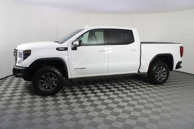 Used 2025 GMC Sierra 1500 AT4X image 2