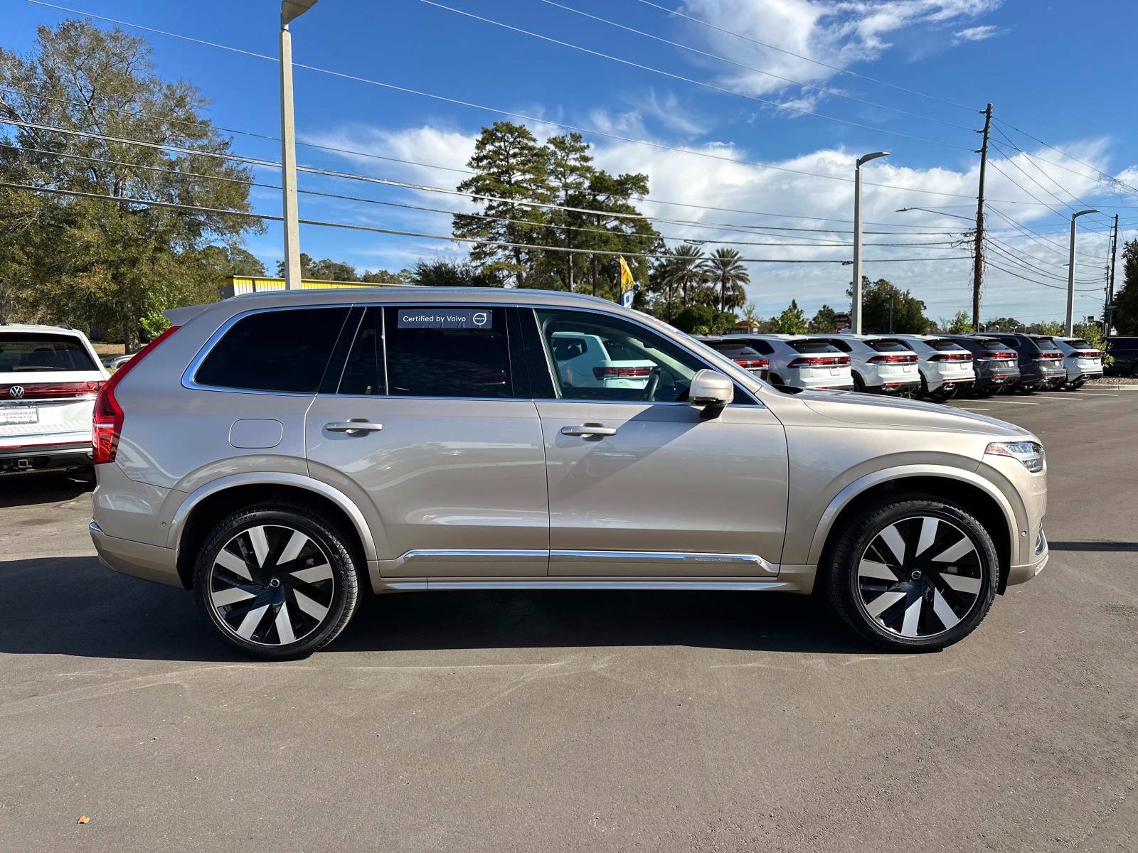 Certified 2024 Volvo XC90 T8 Plus w/ Protection Package Premier image 6