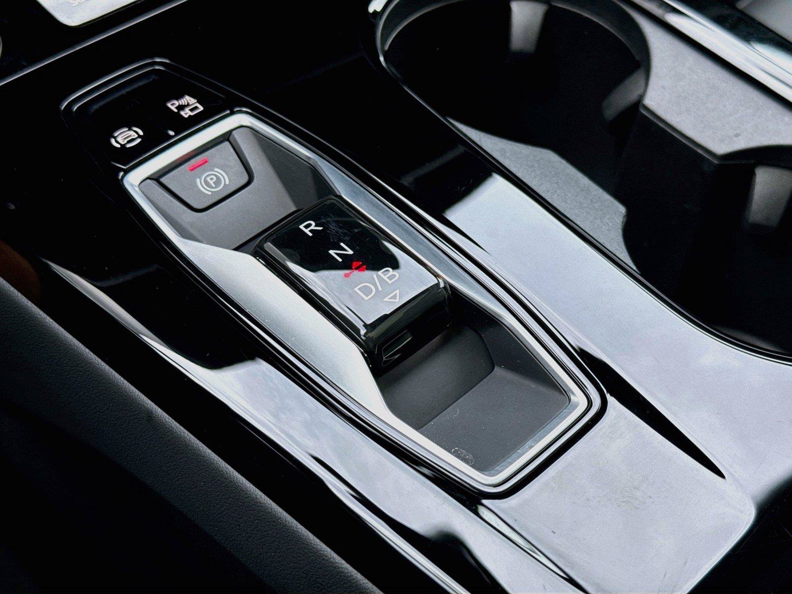 Certified 2025 Audi A6 e-tron Premium Plus w/ Premium Plus RWD image 16